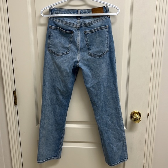 Aritzia Denim Forum The Arlo High Rise Straight 28L | Size 25 Light Wash - Picture 8 of 15